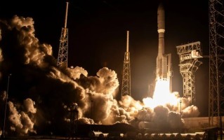 研究：亚马逊联网卫星亮度过高，足以干扰天文研究