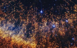 宇宙绝景：650光年外的“上帝之眼”