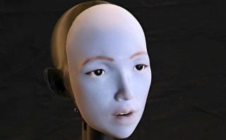 告别面瘫：EMO机器人自学掌握对口型，可精准模拟人类表情
