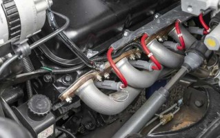 史上最复杂发动机设计：保时捷构想“一进二出”方案