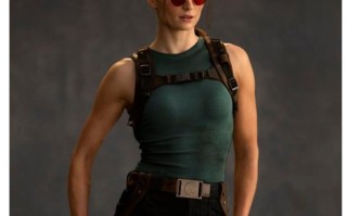 劳拉新形象首秀，索菲·特纳主演《古墓丽影》真人剧定妆照公布