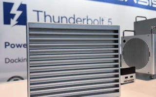 多路连接：阿卡西斯展示全球首款4盘位全满速雷电5硬盘盒