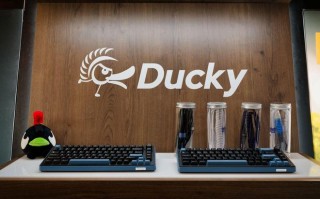 Ducky于CES 2026展出键盘新品OK-M、Strata、CUSHION 98