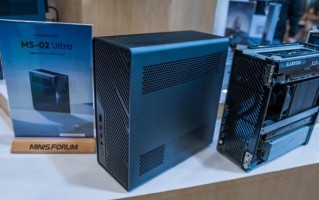 铭凡 AI 迷你工作站 MS-02 Ultra 实物亮相，提供 3 条 PCIe 插槽